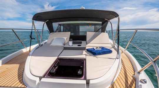 antares_11_ob_fly_foto_catalogo_beneteau_antares_11_ob_fly_19_toldo_solarium.JPG