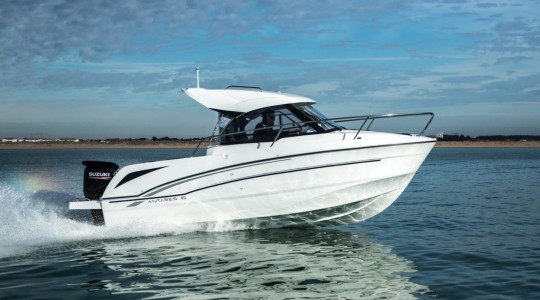 antares_6_ob_foto_catalogo_beneteau_antares_6_ob_01_navegando_2.JPG