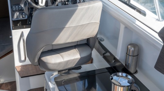 antares_8_ob_foto_catalogo_beneteau_antares_8_ob_07_cocina_cruising.JPG