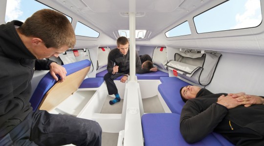 first_24_se_foto_catalogo_beneteau_first_24_se_09_interior_cabina.JPG