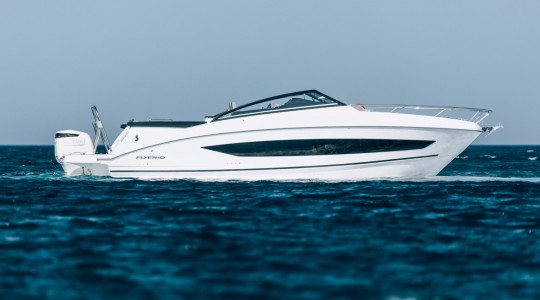 flyer_10_foto_catalogo_beneteau_flyer_10_03_fondear.JPG