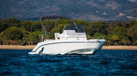 flyer_6_spacedeck_foto_catalogo_beneteau_flyer_6_spacedeck_03_fondear.JPG