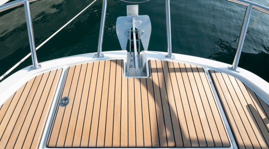 gran_turismo_32_foto_catalogo_beneteau_gran_turismo_32_ib_04_ancla_para_fondeo.JPG
