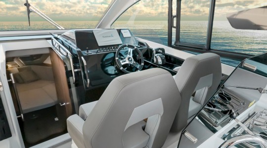 gran_turismo_32_foto_catalogo_beneteau_gran_turismo_32_ib_07_puesto_de_mando.JPG