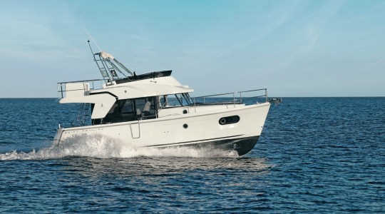 swift_trawler_35_foto_catalogo_beneteau_swift_trawler_35_00_navegando.JPG